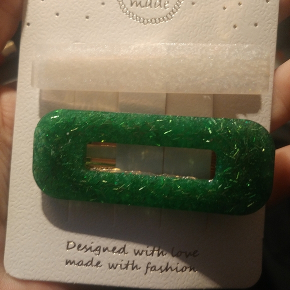 Hair clips - Picture 4 of 4